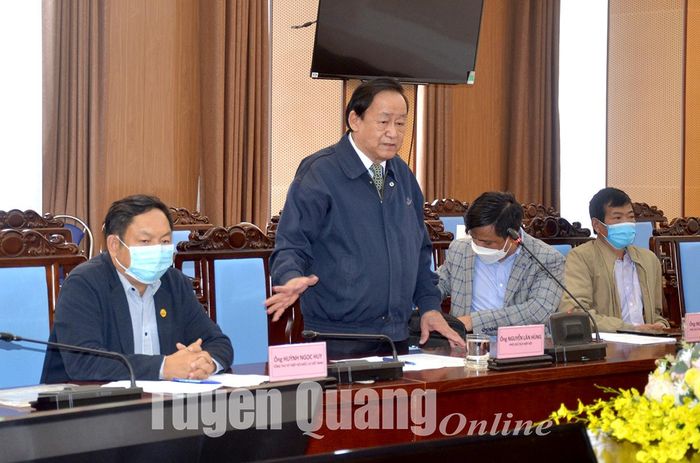 Giáo sư Nguyễn Lân Hùng, Phó Chủ tịch Hiệp hội Mắc ca Việt Nam phát biểu tại buổi làm việc.