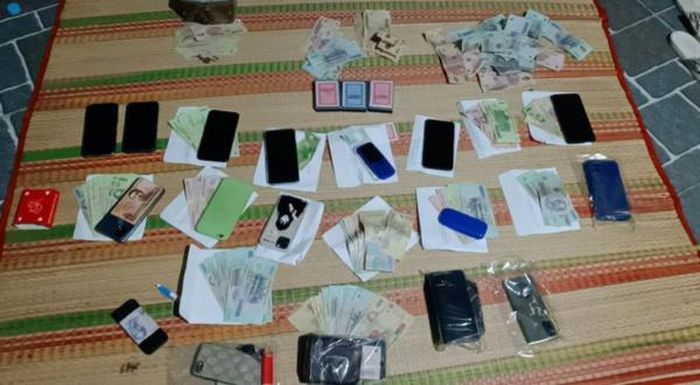 Tang vật bị thu giữ tại sới bạc