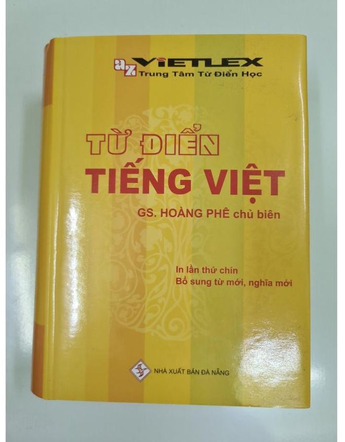 Cuốn "Từ điển tiếng Việt" (Trung tâm Từ điển học, NXB Đà Nẵng, 2020)