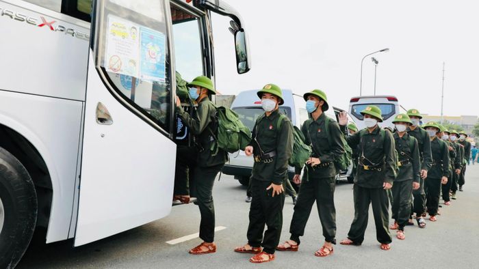  Ngay sau lễ xuất quân, các tân binh này sẽ được đưa về các đơn vị huấn luyện, chờ nhận nhiệm vụ