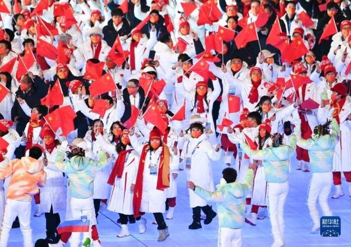 Chủ nhà Trung Quốc khép lại Olympic với 9 HCV, 4 HCB và 2 HCĐ để lần đầu tiên cán đích trong top 3 bảng tổng sắp.