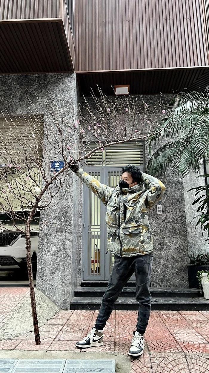 Hồng Đăng chia sẻ tấm hình nhân vật Đức trong ngày đầu khai máy phim "Thương ngày nắng về" phần 2