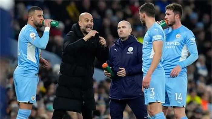 HLV Guardiola và các học trò.