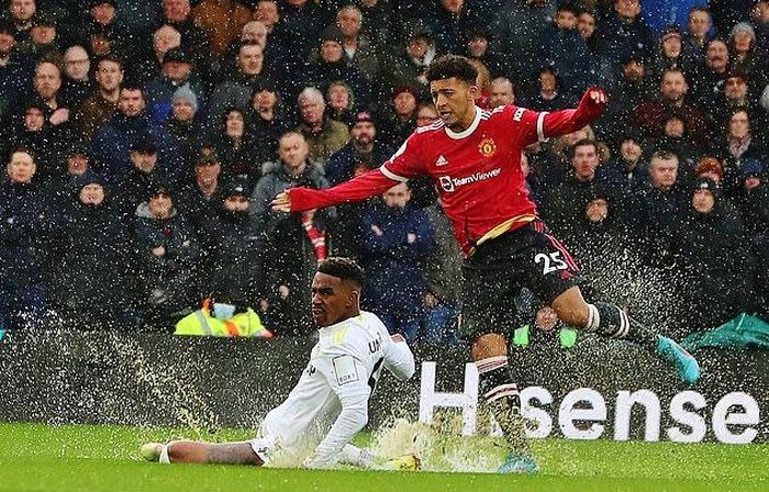 Man United đánh bại Leeds United trong trận "thủy chiến". Ảnh: DM