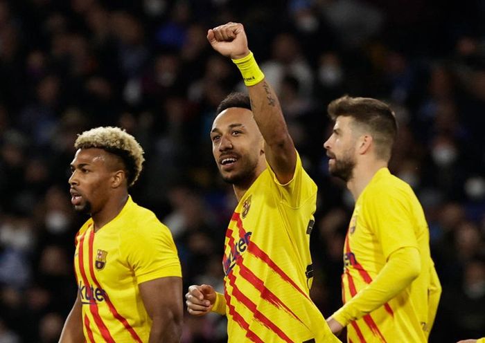 Qua giờ giải lao, đến lượt Aubameyang lên tiếng