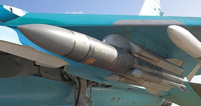 Loại tên lửa Kh-31P có thể được Nga triển khai từ cường kích Su-24, tiêm kích hạng nặng Su-30SM và Su-35S, cũng như tiêm kích bom Su-34.