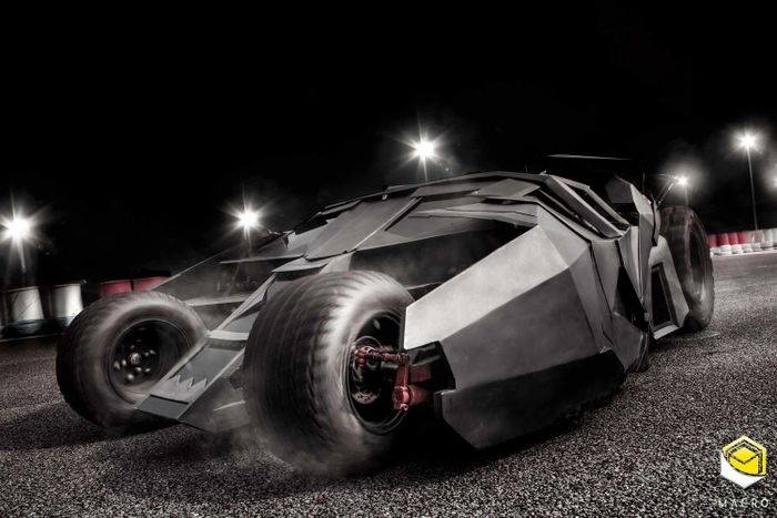  Anh Chung cho biết động cơ này có thể đạt tốc độ tối đa 105 km/h với mức tải 500 kg. Khi vận hành thử nghiệm, chiếc Batmobile đạt vận tốc trung bình khoảng 60 km/h. 