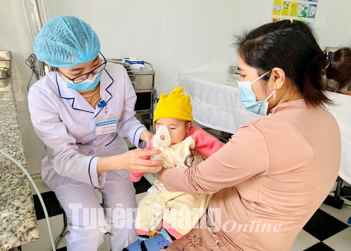 Năm vừa qua, bệnh viện đã khám, điều trị cho trên 26.000 lượt cán bộ chiến sĩ và nhân dân.