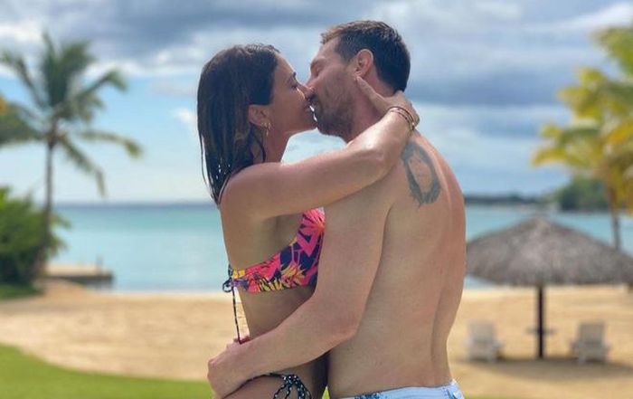 Messi luôn chung thủy với Antonella