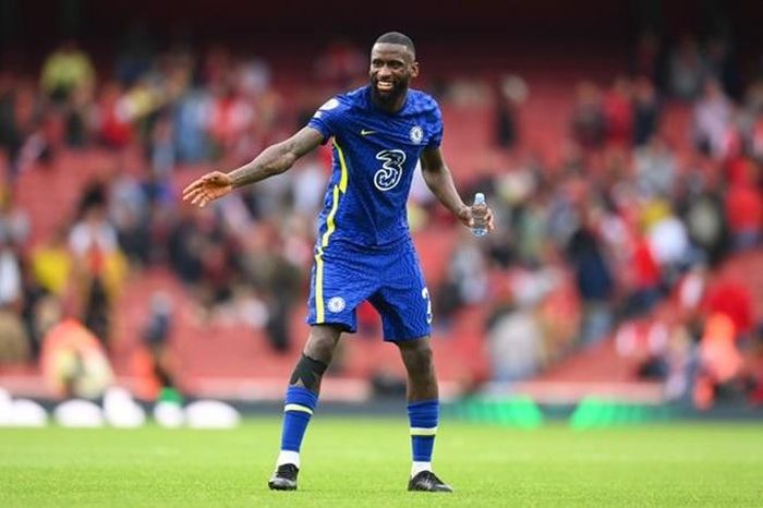 MU theo đuổi Antonio Rudiger
