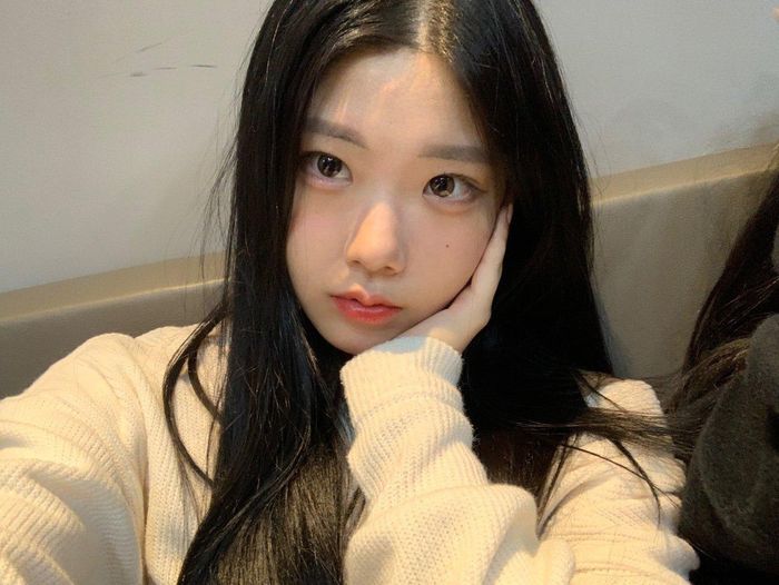  Theo báo cáo từ MBC, với mục tiêu tạo ra một nhóm nữ toàn cầu có tiềm năng lọt vào BXH Billboard, CLASSy sẽ được quản lý bởi M25 tại Hàn Quốc và Universal Music Japan tại Nhật Bản. Dù chưa có thông tin cụ thể về ngày ra mắt, các thành viên đang tích cực luyện tập để chuẩn bị cho màn ra mắt đạt hiệu quả tốt nhất. 