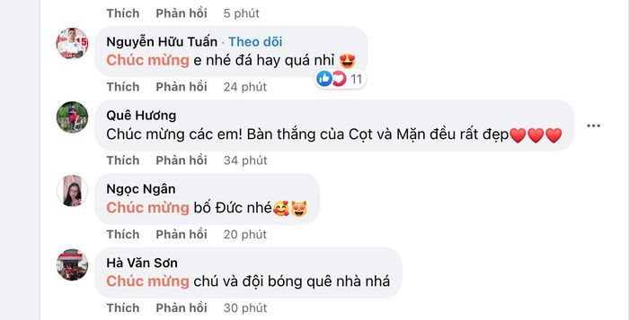 Trung vệ Hữu Tuấn của HAGL cũng chúc mừng Phan Văn Đức