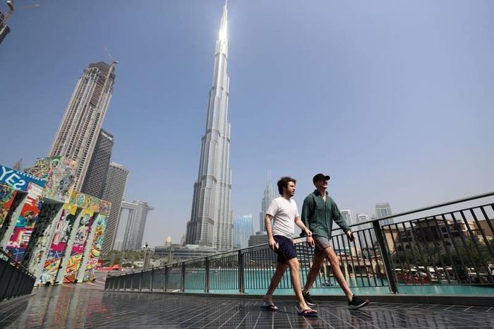 Từ tuần qua, các du khách có thể tham quan Dubai, Các Tiểu vương quốc Arab thống nhất (UAE) mà không bị bắt buộc đeo khẩu trang ở những không gian mở. UAE nới lỏng hạn chế do Covid-19 sau khi số ca nhiễm hằng ngày giảm xuống 600 từ mức gần 3.000 ca hồi tháng 1 năm nay. (Nguồn: The National)