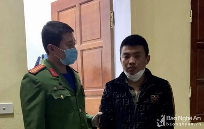 Đối tượng Nguyễn Chí Tuấn tại Cơ quan công an. Ảnh: Thùy Anh