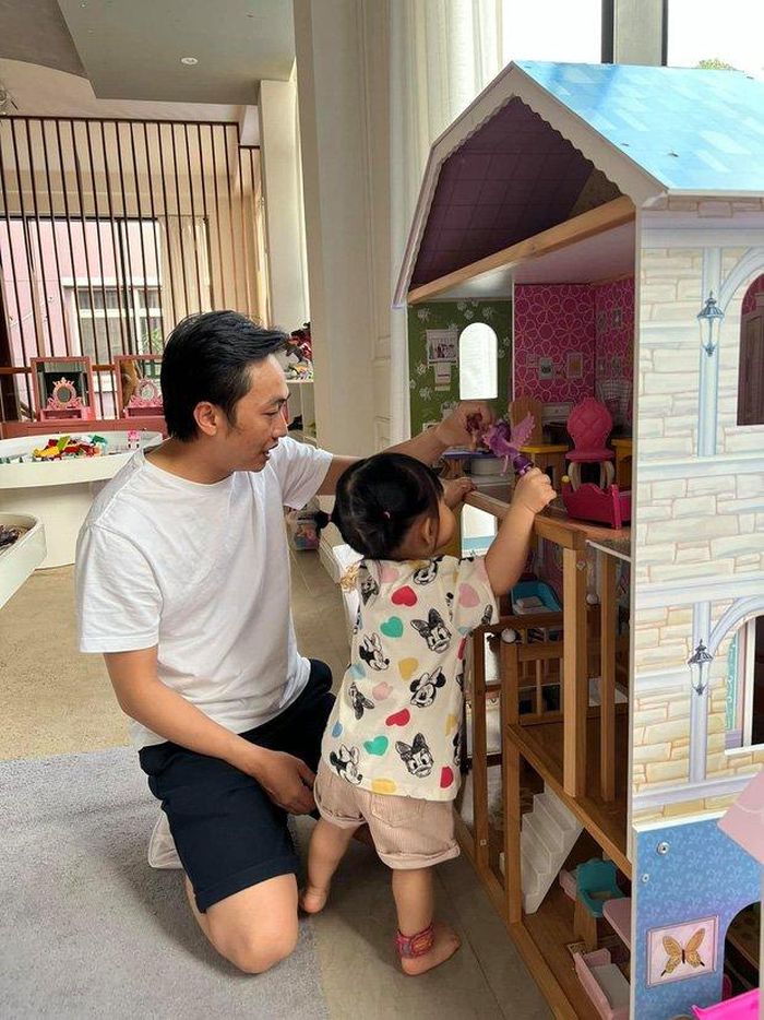 Trong nhà có hẳn không gian riêng cho Suchin vui chơi. Ảnh: FBNV