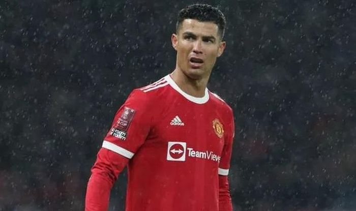 Ronaldo sẽ rời Man Utd trước hạn nếu không có suất dự Champions League.