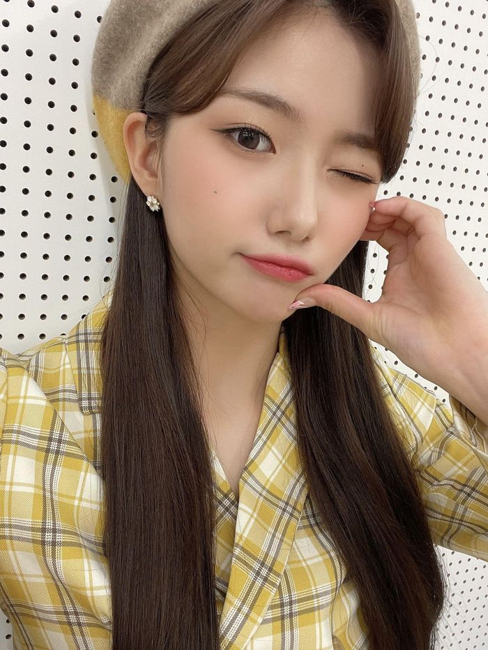 Young Eun, Yeseo và Hikaru. Ảnh: SCMP.