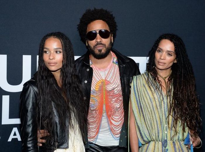 Zoe Kravitz từng rất tự ti vì có cha mẹ là ngôi sao lớn