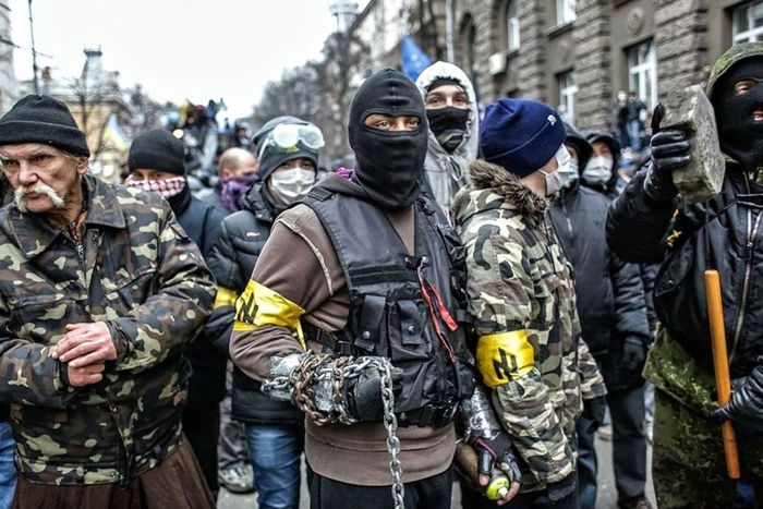 Sẽ có một cuộc chiến dữ dội giữa chiến binh Chechnya và Tiểu đoàn Azov, nhiều chuyên gia quân sự cho rằng hành động khiêu khích của Tiểu đoàn Azov đối với quân Chechnya là hoàn toàn không chuẩn mực, xúc phạm tới đức tin tôn giáo của những người theo đạo Hồi. Nguồn ảnh: BMDP.