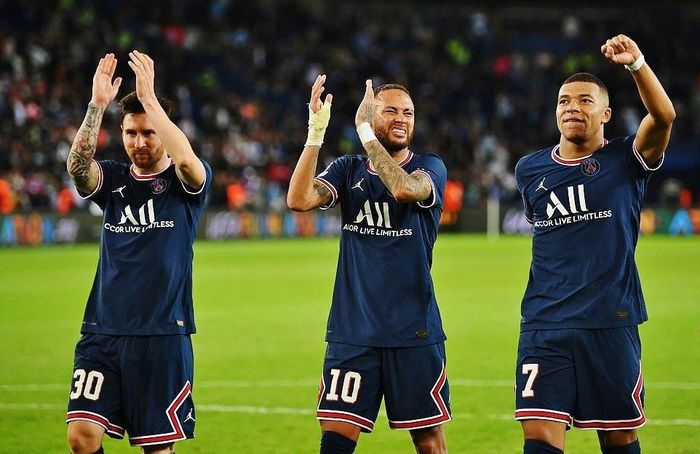 Mbappe là cầu thủ chơi tốt hiếm hoi của PSG trong hai lượt trận với Real Madrid. Ảnh: Reuters.