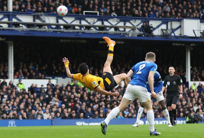  Wolves phòng ngự chắc chắn và tổ chức những tình huống phản công khó chịu. Nếu Raul Jimenez nắn nót hơn trong những pha dứt điểm, "Bầy sói" có thể rời Goodison Park với cách biệt nhiều hơn một bàn. 
