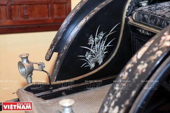 Chi tiết sang trọng của xe kéo hoàng gia