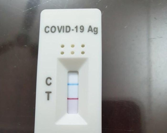 Một mẫu test của người dân tự thực hiện tại nhà. (Ảnh: PV/Vietnam+)