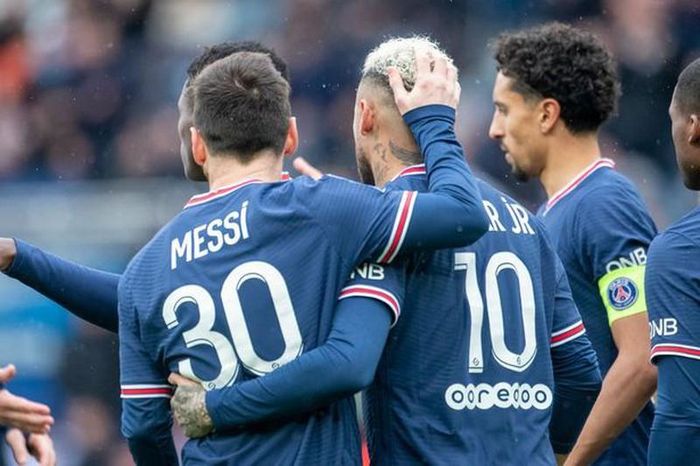 Neymar và Messi bị fan PSG "quay lưng". ẢNH: GETTY