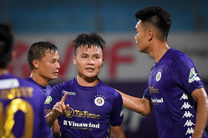  CLB Hà Nội khó giữ chân Quang Hải. 