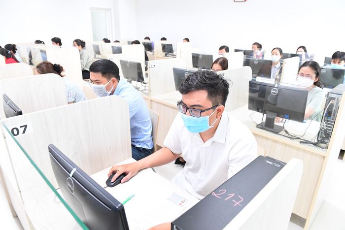 Từ hơn 3.000 người, TPHCM dự kiến sẽ tuyển chọn 1.004 công chức ở các lĩnh vực. Ảnh: VIỆT DŨNG