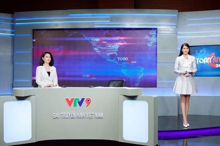 Phương Anh và đàn chị, MC Thúy Hằng