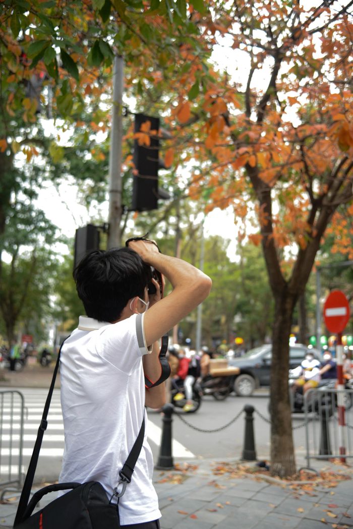  Bạn Sơn Dương, sinh viên Đại học Thủy Lợi chia sẻ: Năm nay là năm đầu tiên em lên Hà Nội học, em thấy rất bất ngờ khi Hà Nội đẹp hơn nhiều so với những gì em tưởng tượng’’.