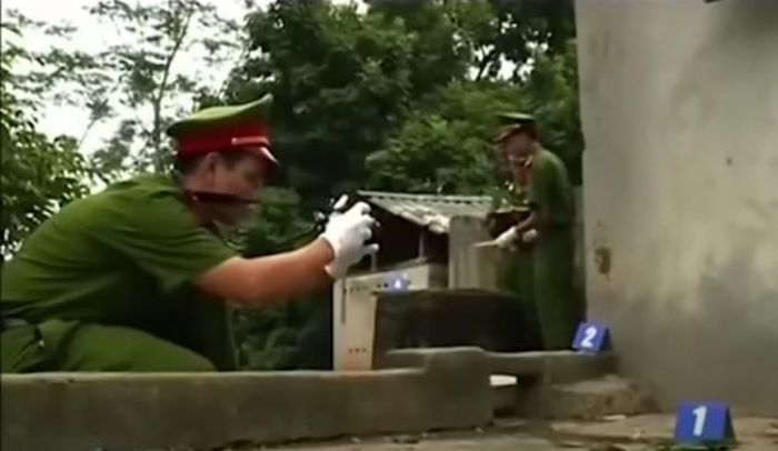 Giám định pháp y kết luận, bà L. bị đánh vào đầu dẫn tới chấn thương sọ não, sau khi ném xuống nước mới tử vong. Nghi vấn ban đầu là vụ trộm cắp tài sản, song không có vật gì bị mất.