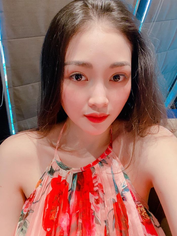 Ngoài biệt thự này, vợ chồng Thu Hương cũng sở hữu căn hộ chung cư cao cấp ở Hà Nội.