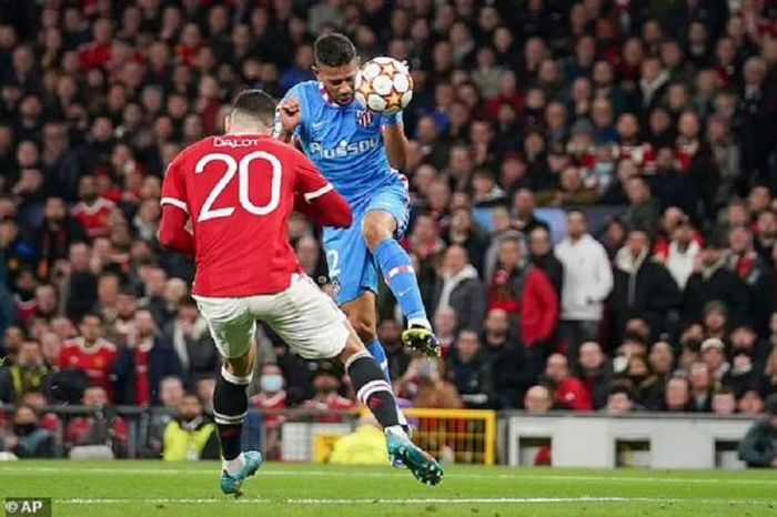 Không chỉ có hàng thủ mà hàng công của Man Utd cũng không thể tạo ra sự khác biệt.