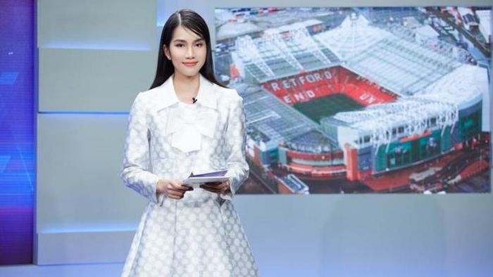 Cùng MC Thúy Hằng, Á hậu Phương Anh tham gia dẫn dắt chương trình thời sự Toàn cảnh 24h.