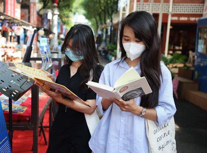 Cuộc thi Giới thiệu sách trực tuyến năm 2022 có chủ đề "Sách và khát vọng cống hiến". Ảnh: Phương Lâm.