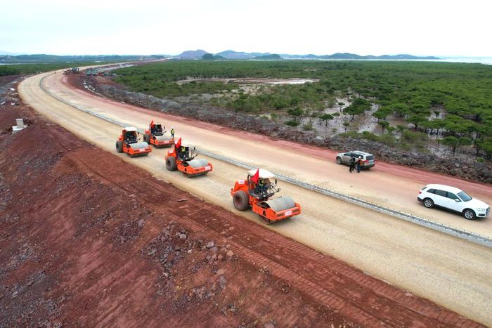 Dự án cao tốc Vân Đồn - Móng Cái được khởi công ngày 3/4/2019 (Ảnh: Đỗ Phương)