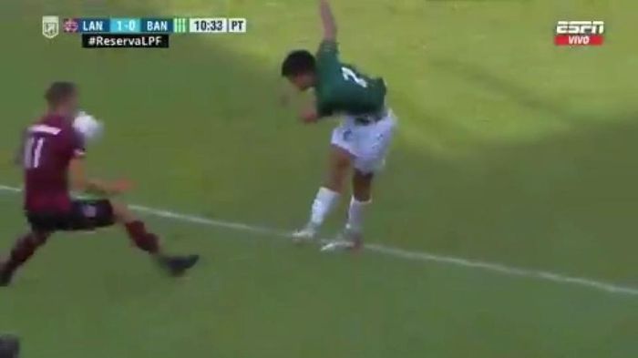 Sự cố hi hữu đã diễn ra ở giải bóng đá Argentina.