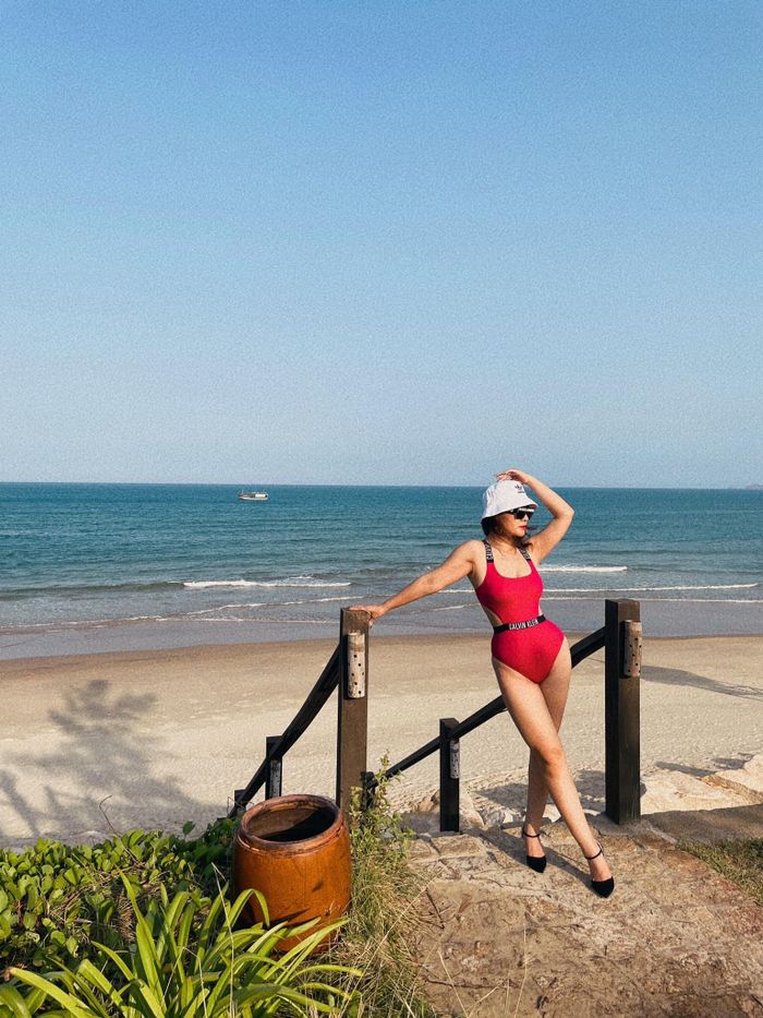 Ngay cả khi đi lưu diễn cùng chồng, Kim Xuyến cũng tìm cách để vận động, không thể ngừng tập dù chỉ một ngày. 