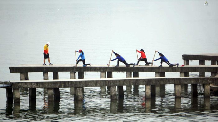 Các vận động viên trẻ U14-U15 ở các tỉnh cũng được tập trung về khu huấn luyện đua thuyền TP Hải Phòng để tập luyện.