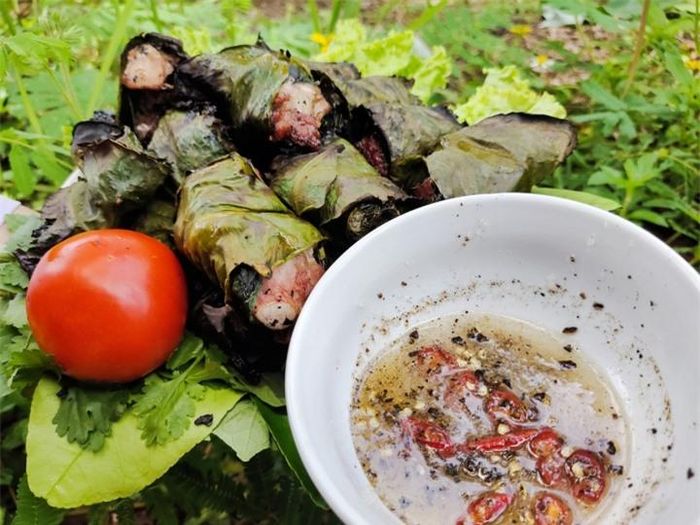 Thịt lợn mềm và thơm, không bị khô như các món chả nướng khác. (Ảnh minh họa)