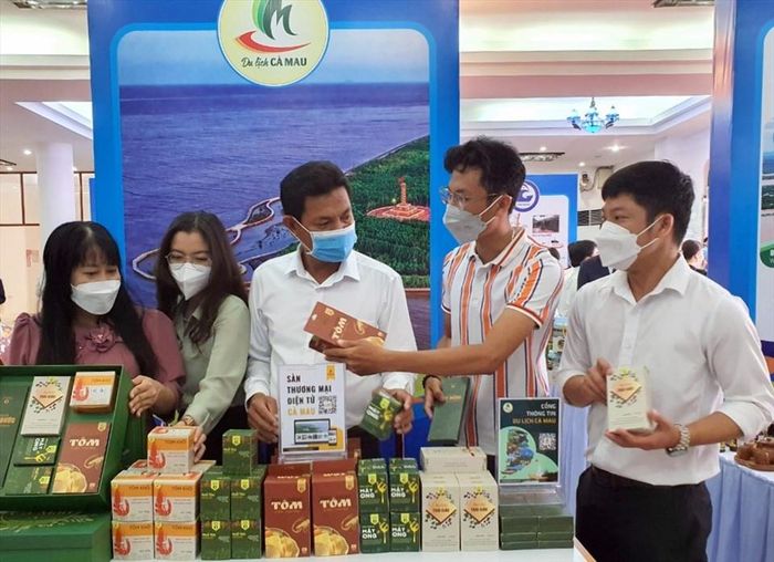 Kết nối giao thương du lịch 13 tỉnh ĐBSCL với Thành phố Hồ Chí Minh. Ảnh: Nhật Hồ
