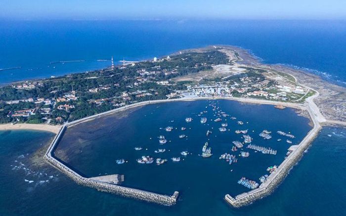 Toàn cảnh huyện đảo Bạch Long Vĩ.