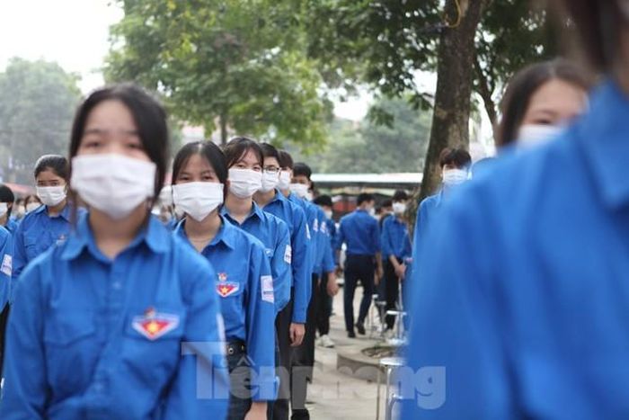  Anh Kiên đề nghị, cán bộ Đoàn trong tỉnh phải nghiêm túc nêu gương, không ngừng sáng tạo, tích cực tuyên truyền, và lan tỏa tinh thần nhiệt huyết, khát vọng của tuổi trẻ Bắc Giang tới các bạn đoàn viên, thanh thiếu nhi trong tỉnh 