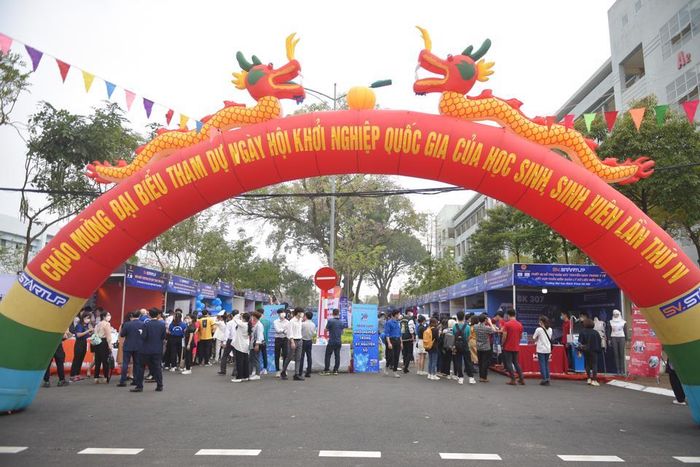 Đông đảo HSSV tham gia Ngày hội khởi nghiệp quốc gia HSSV lần thứ IV