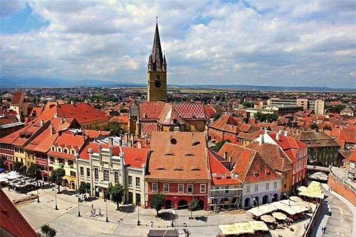 Đây cũng chính là lý do Sibiu có biệt danh là "Thành phố có mắt", "Thành phố nơi nhà cửa không ngủ". Ảnh: Yoair.