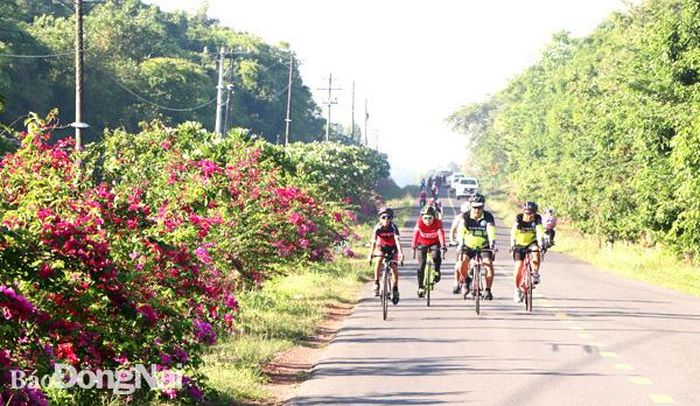 Đua xe đạp, giải thi đấu được tổ chức thường xuyên góp phần quảng bá thương hiệu du lịch của H.Vĩnh Cửu