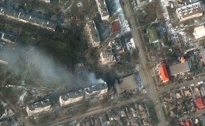 Ông Basurin cho biết, hiện nay Lực lượng vũ trang Ukraine đang phòng thủ ở Mariupol, còn chiếm giữ ba khu vực chính, chiếm khoảng 15% diện tích Mariupol gồm: Khu vực cảng Mariupol, khu vực Nhà máy thép Azovstal và một số đường phố ở khu vực trung tâm của thành phố.