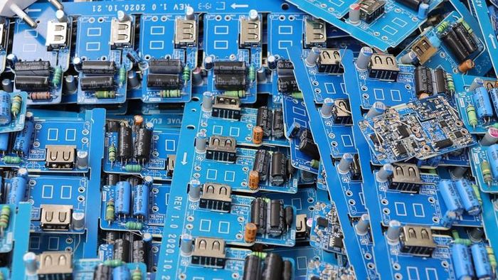 Linh phụ kiện phát hiện tại hiện trường vi phạm.